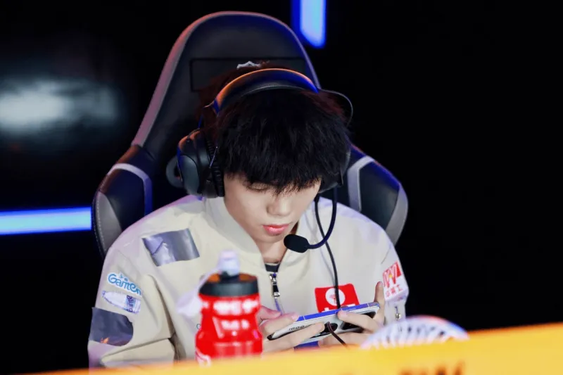 bob半岛体育官网-重庆狼队发文：更好的会在前方