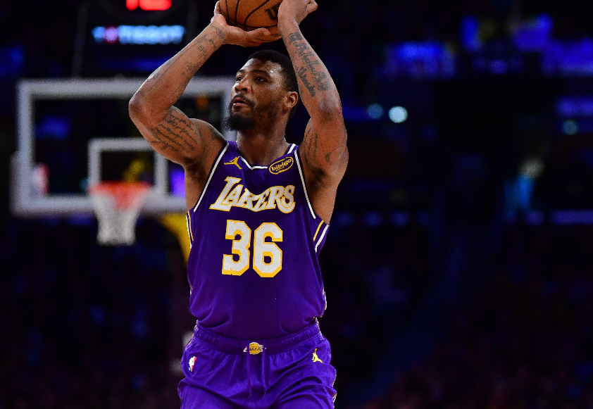 bob半岛体育官网-湖人110-101战胜鹈鹕 球员评价：4人优秀，3人及格，2人低迷