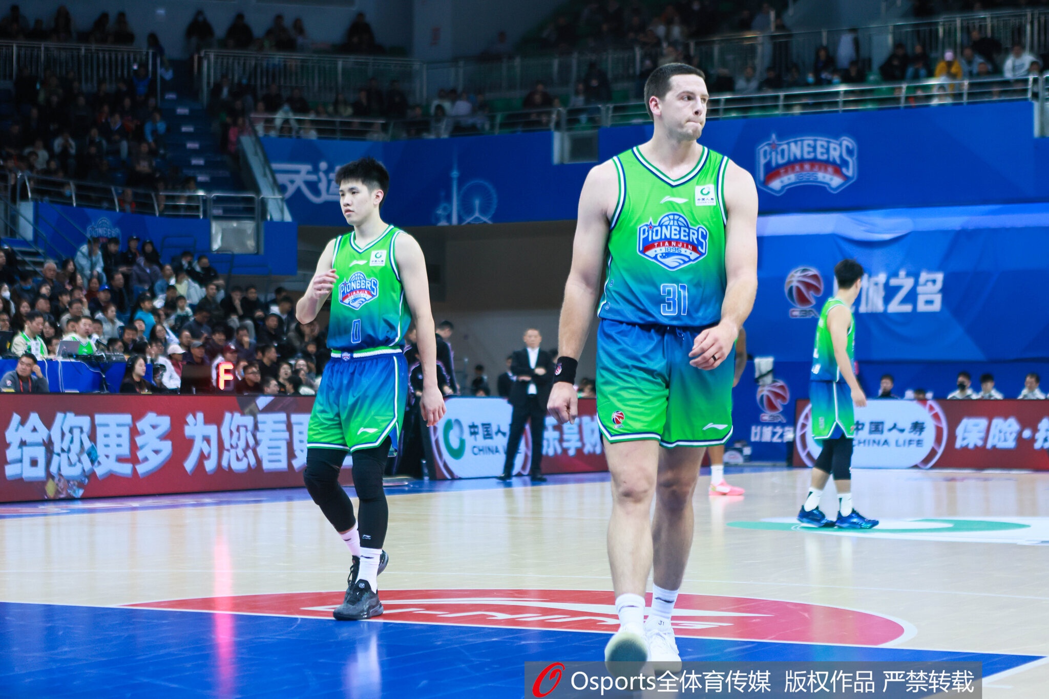 bob半岛体育-一点状态没得呀！大卫·詹姆斯半场4中0一分未得 正负值-12